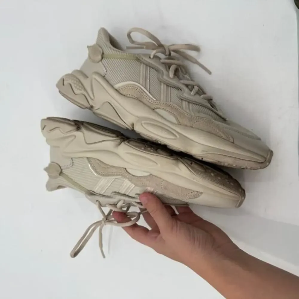 adidas feather‎ white ozweego shoes